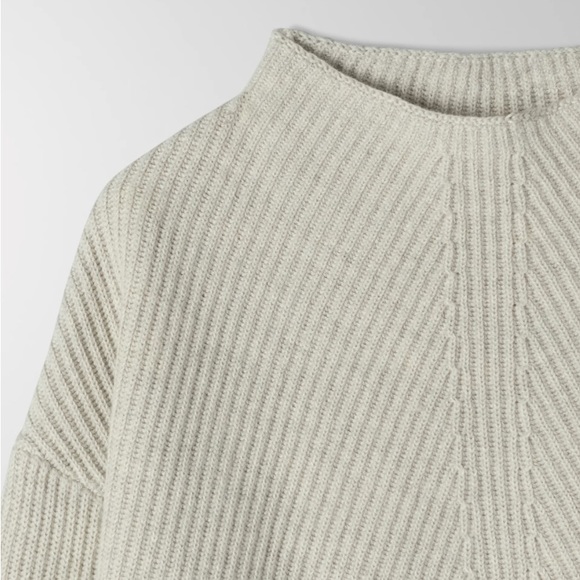 Babaton Mock-Neck Sweater - Picture 4 of 7